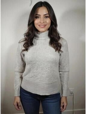 Athleta Merino Wool Funnel Tunic Women's Sweater Color Light Gray Casual Warm M